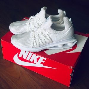 Ultra White Nike Shox Gravity - LIKE NEW!